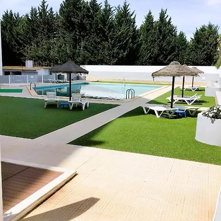 11 Bedroom Veiga, Praceta Vitorino Nemesio, 알부페이라
