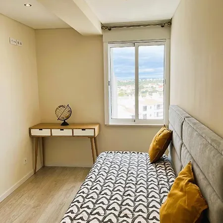 11 Bedroom Veiga, Praceta Vitorino Nemesio, Apartmán